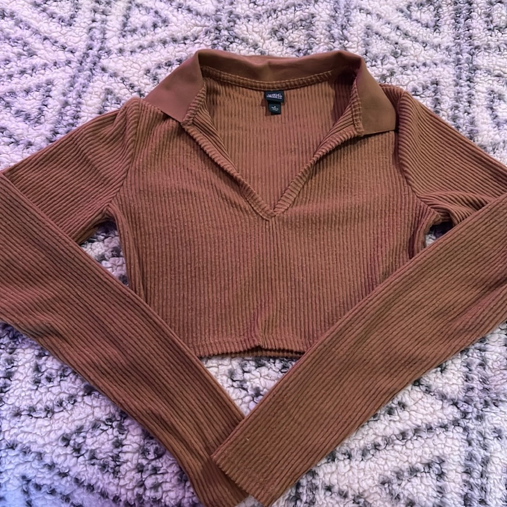 Never Worn : Wild Fable brown cropped long-sleeve